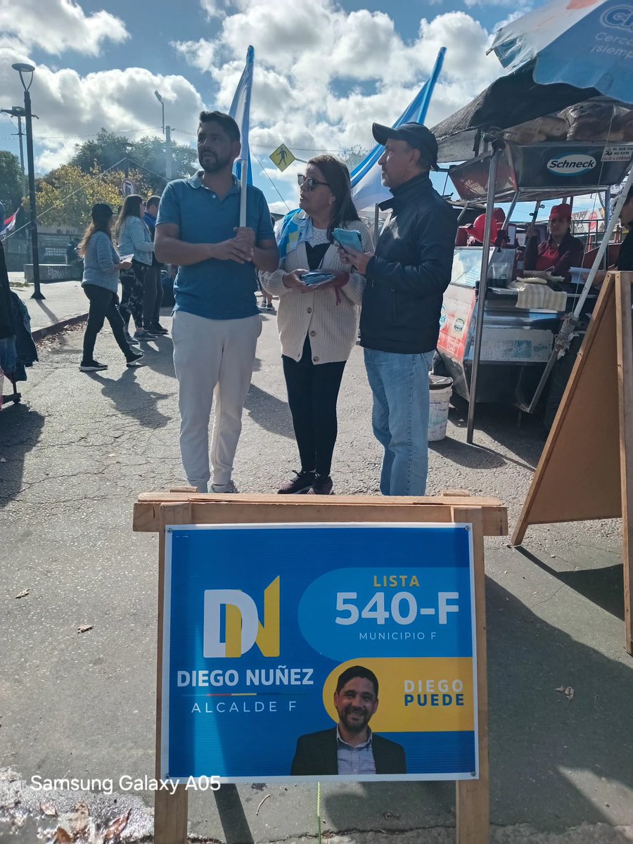 diegonunezuy's tweet photo. Comprometidos con la gente, con el barrio y con el país. 🇺🇾 https://t.co/TNi1ehNm6O