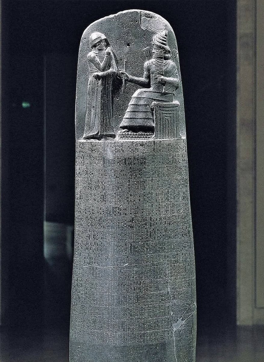 redhistoria's tweet image. Estela de Hammurabi, también conocida como el «Código de Hammurabi», un notable texto legal babilónico (1792-1750 a. C.). Es el texto legal más extenso, mejor organizado y mejor conservado del antiguo Oriente Próximo. Está escrita en el dialecto acadio de la antigua Babilonia,…