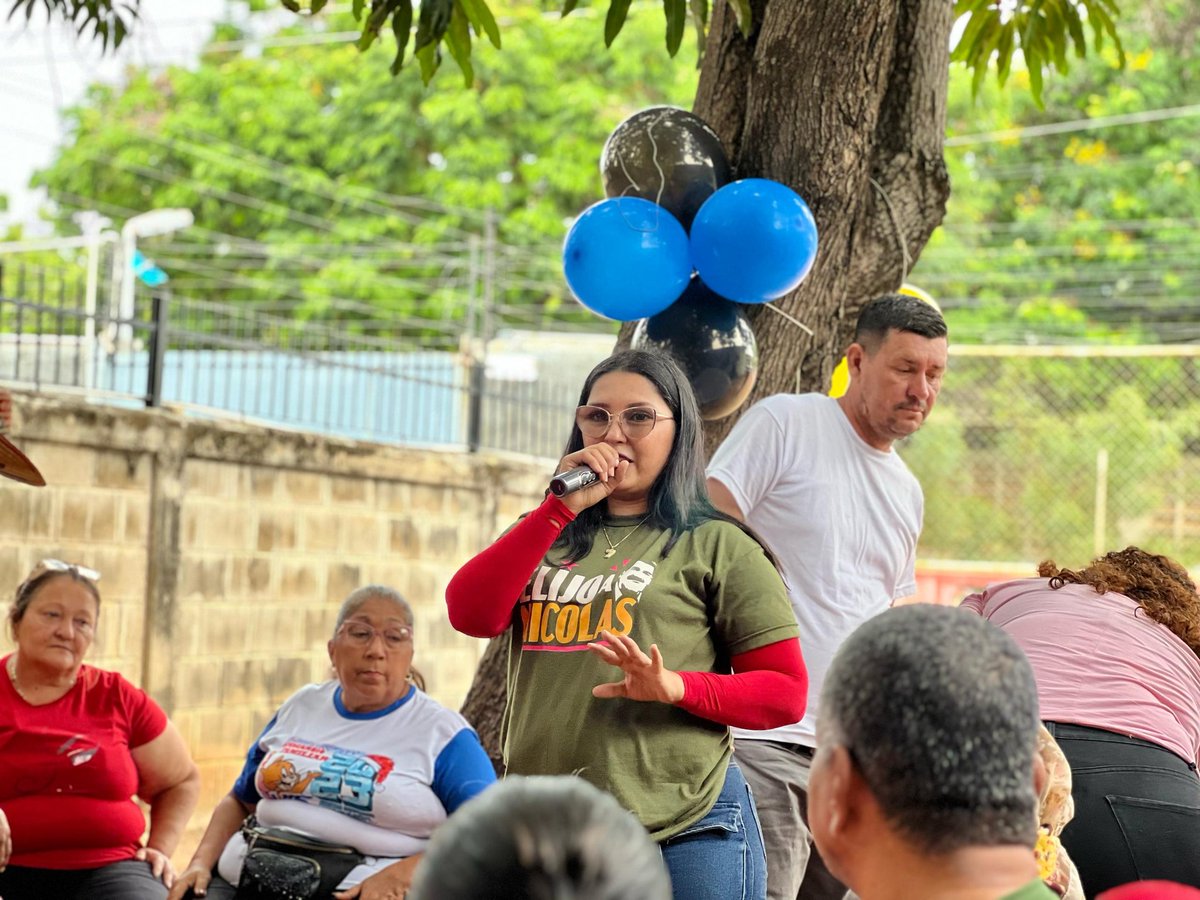 Willy Casanova (@willy_casanova) on Twitter photo La parroquia Cristo de Aranza comprometida con un nuevo gobierno para el estado Zulia, uno que escuche las súplica del ciudadano y ofrezca soliciones reales y concretas. Ese es <a href="/LuisEsZulia/">Luis Gerardo Caldera</a>
¡Seguimos trabajando! La parroquia Cristo de Aranza comprometida con un nuevo gobierno para el estado Zulia, uno que escuche las súplica del ciudadano y ofrezca soliciones reales y concretas. Ese es <a href="/LuisEsZulia/">Luis Gerardo Caldera</a>
¡Seguimos trabajando!