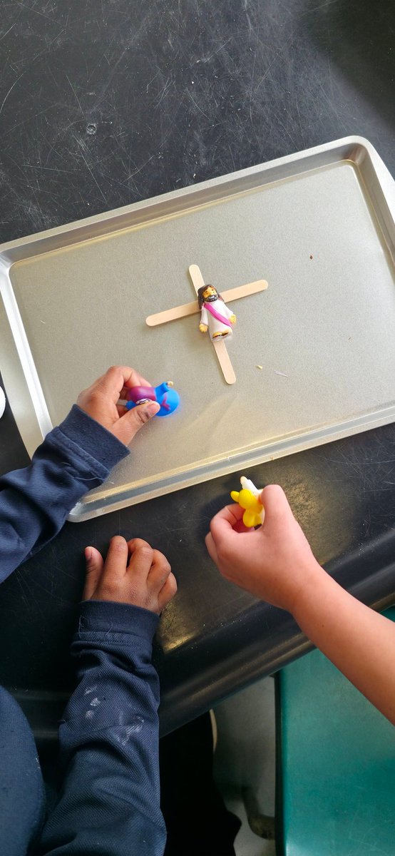We are so proud of our ELP 2 students for exploring our Lent loose parts so beautifully. They used the book provided to retell the story of Jesus during Holy Week. Palm Sunday🌿, the last supper🥖🍷 &amp; finally Jesus being nailed to the cross✝️🙏 <a href="/Ms_NSarra/">Ms. Sarra-Di Rienzo</a>