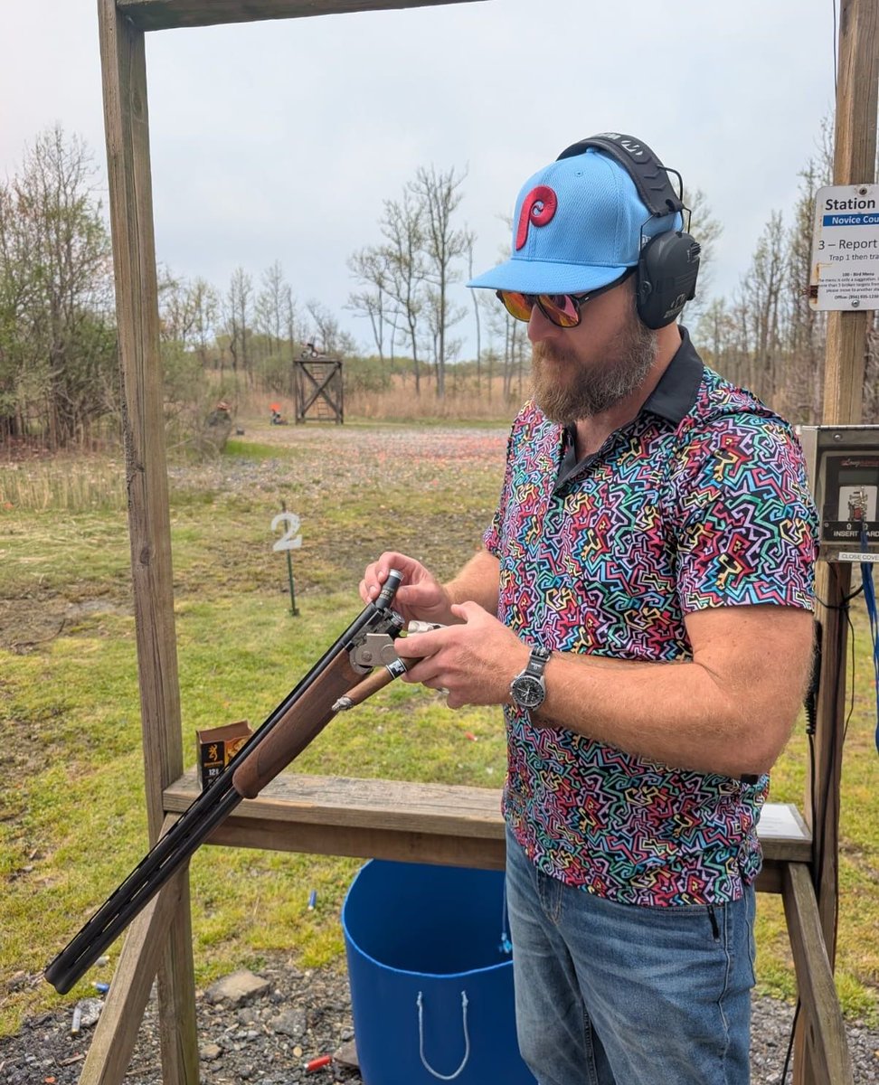 BespokeUnit's tweet image. Bit of shooting over the weekend; made even better with an @every.day.is.cigar.day Habano