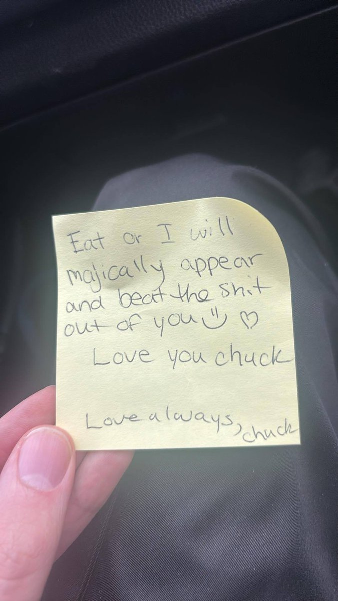Too__Spooked's tweet photo. Shooting a music video today and wifey knew I wouldn’t eat till way too late so she packed me a lunch with this inside 🤣 https://t.co/Mgw5i1KcLB
