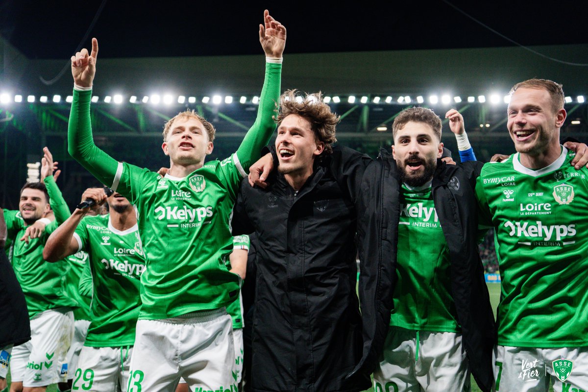 ASSEofficiel's tweet photo. Les Verts. 💚 https://t.co/JeCd6V3Qxz
