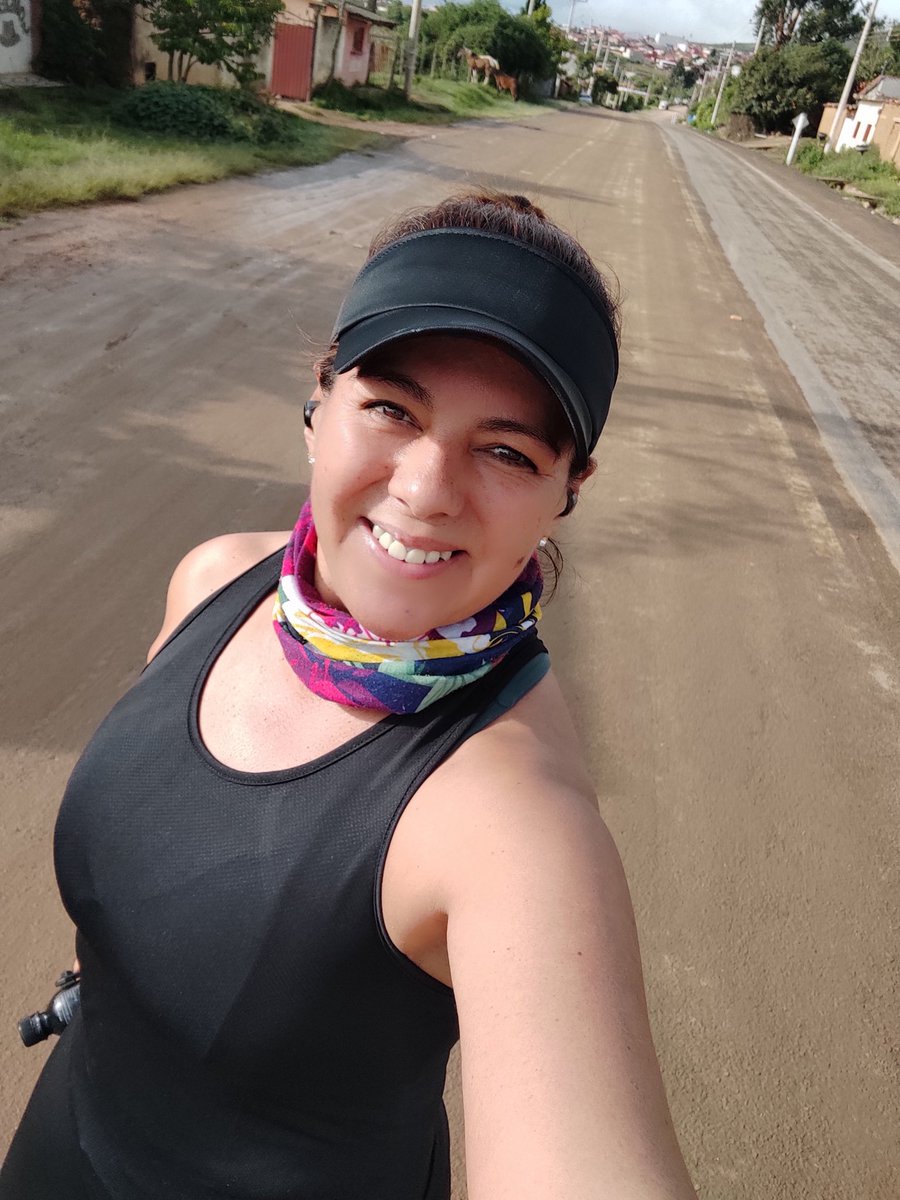 Fondito de domingo 14 kilómetro <a href="/CorroAMiPaso/">Corro A Mi Paso 🇲🇽</a> <a href="/SoyCorredora/">Soy Corredora</a> <a href="/ManicomioRunner/">Manicomio Runner \m/ 🤪 \m/</a> <a href="/MeEncantaCorrer/">Me Encanta Correr</a> 
#running #vidasaludable