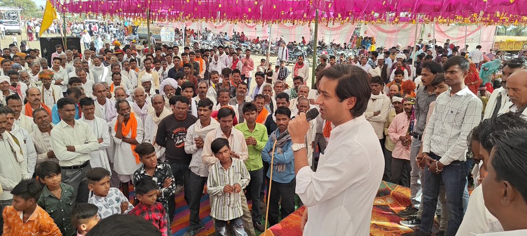 JVSinghINC's tweet photo. कल राघौगढ़ में क्षत्रिय बघेल पाल समाज के आदर्श सामूहिक विवाह सम्मेलन में शामिल हुआ। https://t.co/LLjYyP0Yd6