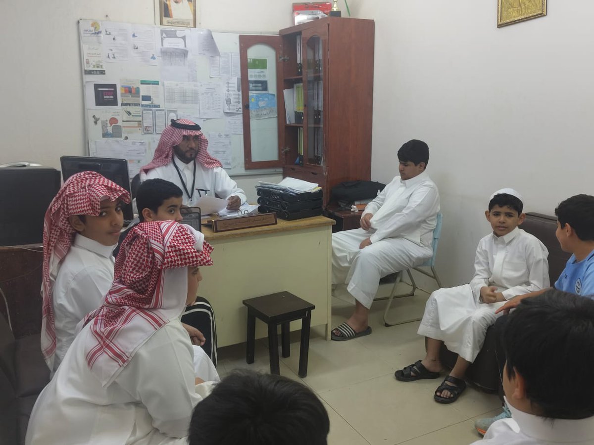 forsanebda's tweet photo. قام الموجه الطلابي/. فلاح راجي الشمري في ابتدائية ومتوسطة فرسان الإبداع الأهلية بتفعيل الحوار الطلابي الفصل الدراسي الثالث/1446 ولما له من أهمية في بث روح التنافس بين الطلاب وتنمية روح القيادة لدى الطلاب والانتماء الوطني https://t.co/qpChVmJZZK