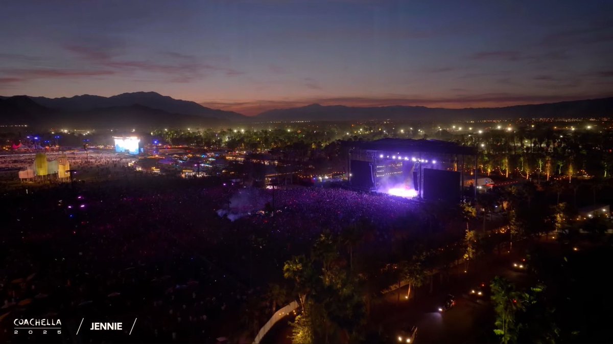urqueenmar's tweet photo. I’m still in awe for Jennie. I’m so out of words. You’re a queen @jennierubyjane 

GREATEST OF ALL TIME.

LEGEND.

We love you #JENNIE and we’re so proud of you. YOU DID IT AGAIN 🔥 💯 

JENNIE RUNS COACHELLA
#JENCHELLA 
#JENCHELLA2025 #JENNIE https://t.co/fdWv0FWBqR