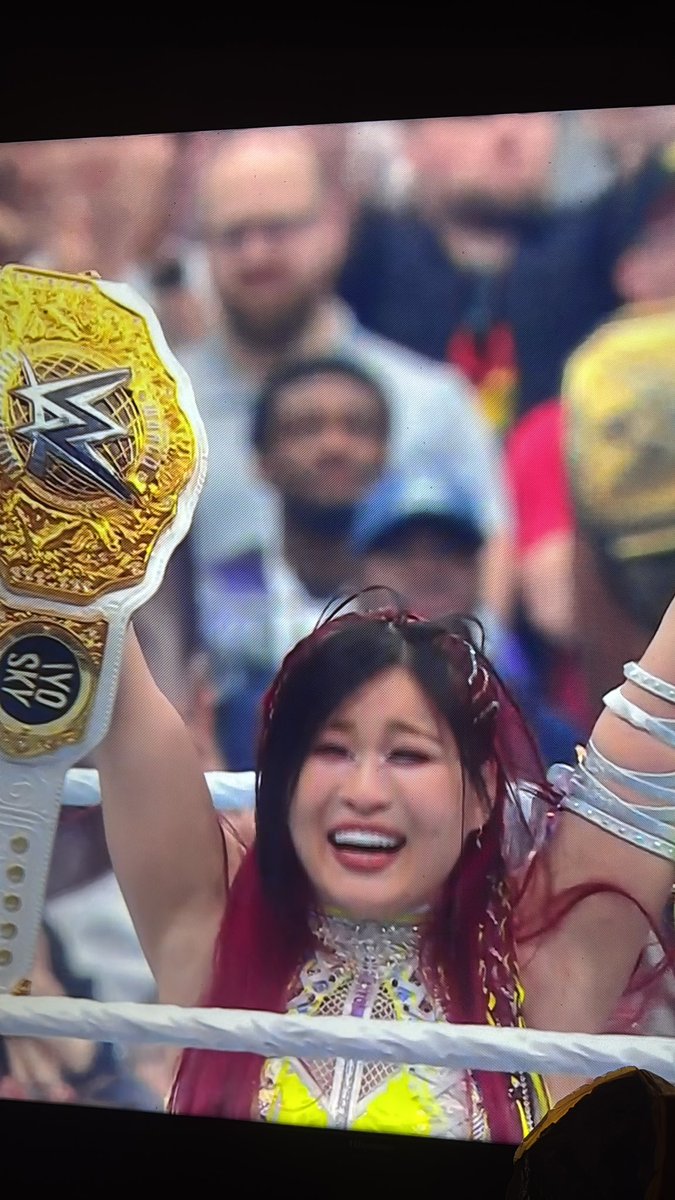 BestWweContent's tweet photo. She should have lost #WrestleMania night 2 https://t.co/HsrENawBQz