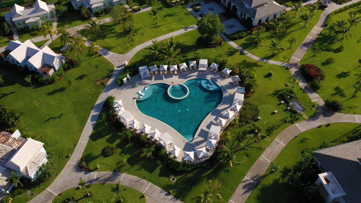 Vacation_Couple's tweet photo. Saint Vincent is calling… and we answered with a full resort tour of @SandalsResorts #SaintVincent | #SandalsSaintVincent

Full video: https://t.co/kKy39wy2Xz https://t.co/EV2ruR3uMM