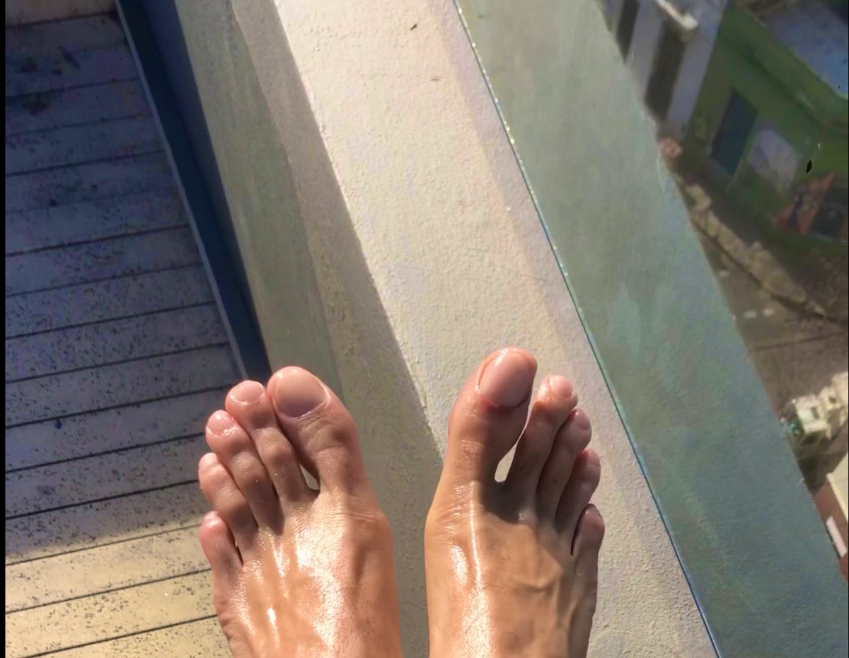 AlphaCoin233's tweet image. #malefeet #footfetish #malefootmodel #prettyfeet #alphafeet #dudefeet #maletoes #mentoes #prettytoes #cashmaster #findom #menfeettoes #malefeetlovers #menfeetworship  #feetargentina #feetargentinagay #feetgram #feetgay #feetmodels #gayflipflops #gayfeetlove #gayfootworship…