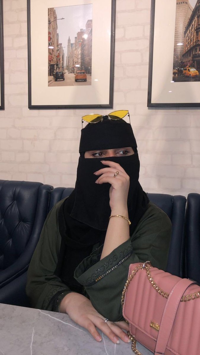 سؤال

إذا كان عندك  أمنية واحدة في حياتك وحصلت الفرصة لتحقيقها مقابل تتخلى عن أعز شخص عندك 
تتخلى او ترفض ؟
#SaudiArabiaGP #kwait
#فعالية_جود