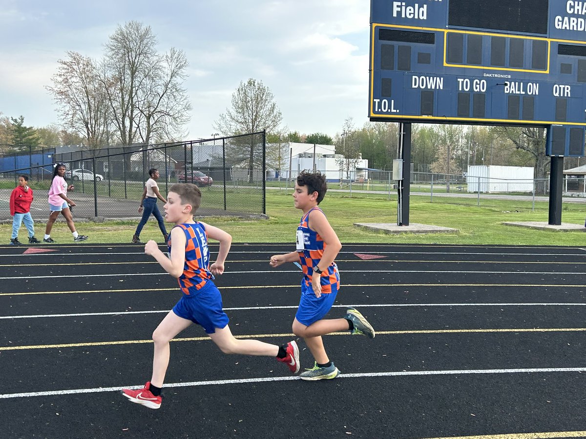 Proud of our Lowe Runners 🏃🏽