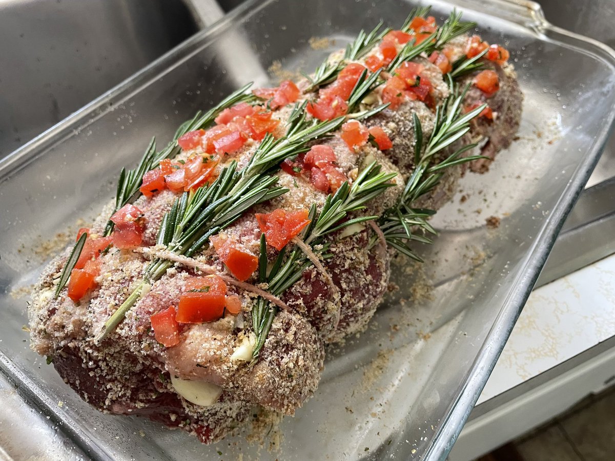 Happy Easter.
Leg of Lamb made in a traditional Sicilian style.