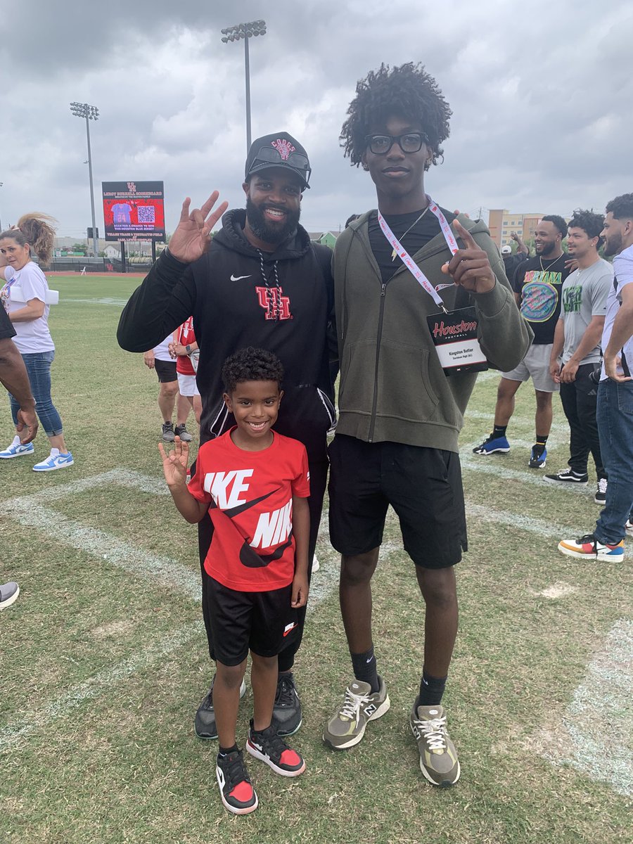 KingstonButler8's tweet photo. Enjoyed my time at The University of Houston watching their spring game this weekend ! 
@cert_dbj @CoachSherms @AL7AFootball @TheDWarriors @TDARecruiting @ridgle_jayshon @CoachLambert4 @Chrisandre96824 https://t.co/f4PGn8IAvh