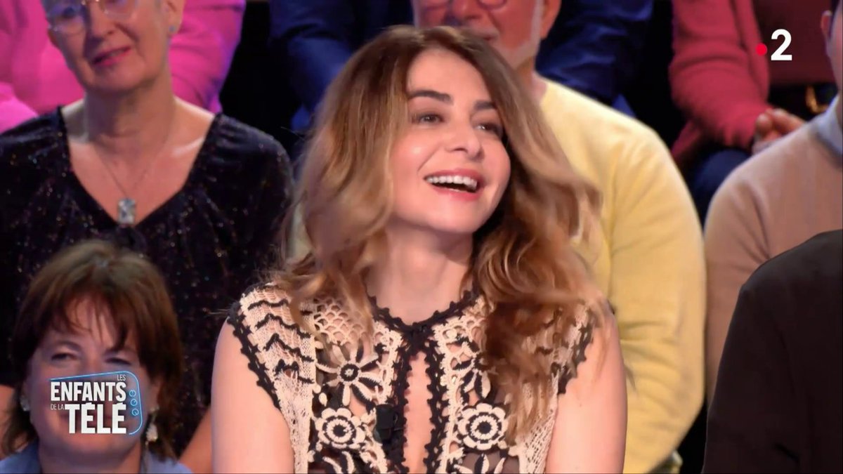 #Lesamis Retrouvez le passage de notre belle <a href="/juliezenattioff/">Julie Zenatti</a>  dans <a href="/EnfantsdelaTV/">Les Enfants de la Télé</a> ce Dimanche 20 Avril en #replay à ce lien !!
-> jzenatti.forumactif.com/t8497-les-enfa…
Elle y parle de son album #LeChemin qui sortira le 25 Avril, et bien sur de sa tournée au cœur des églises !!