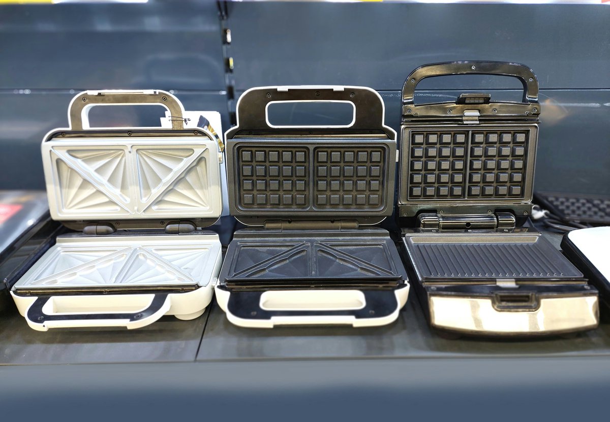 thekitchensco's tweet image. 🧇 Weekend Waffles Just Got Better! ✨

Crispy on the outside, fluffy on the inside—our waffle irons make breakfast a breeze! Perfect for any kitchen. 🍓🥞

🌟 Grab yours now: yourkitchensupplies.com
#WaffleTime #BreakfastGoals #KitchenEssentials