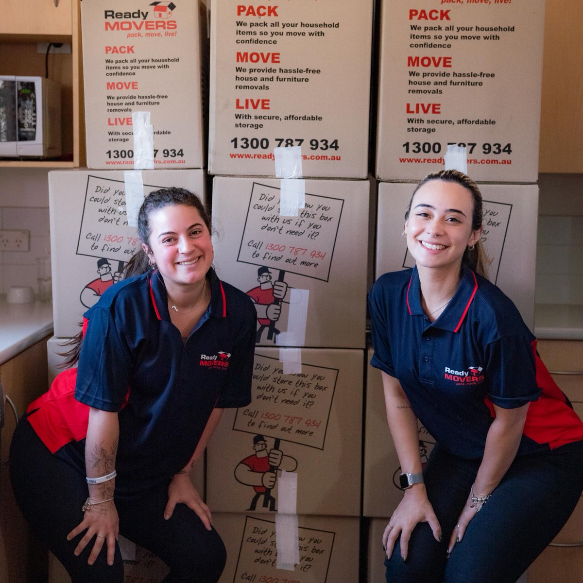 readymoverstsv's tweet image. "👋 Meet the Queens of Bubble Wrap: Pam &amp;amp; Livia! 👑

These packing ninjas can wrap your grandma's china faster than you can say 'fragile'! (Don't worry, they're gentle as butterflies 🦋)

#ReadyMovers #PackingPros #MovingMagic #PackMoveLive #GirlPower"