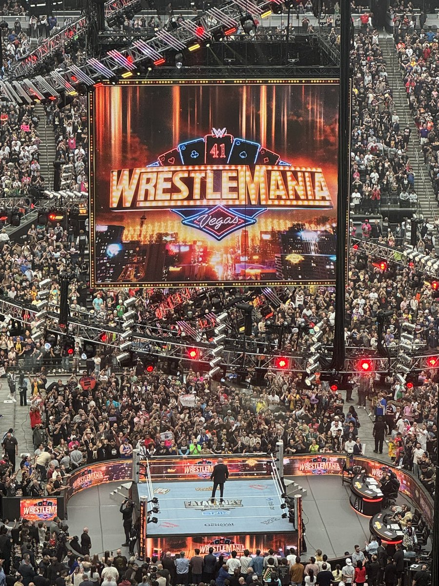 MarcJones_83's tweet photo. Wrestlemaina 41 #WrestleMania https://t.co/YbIWJcg1U3