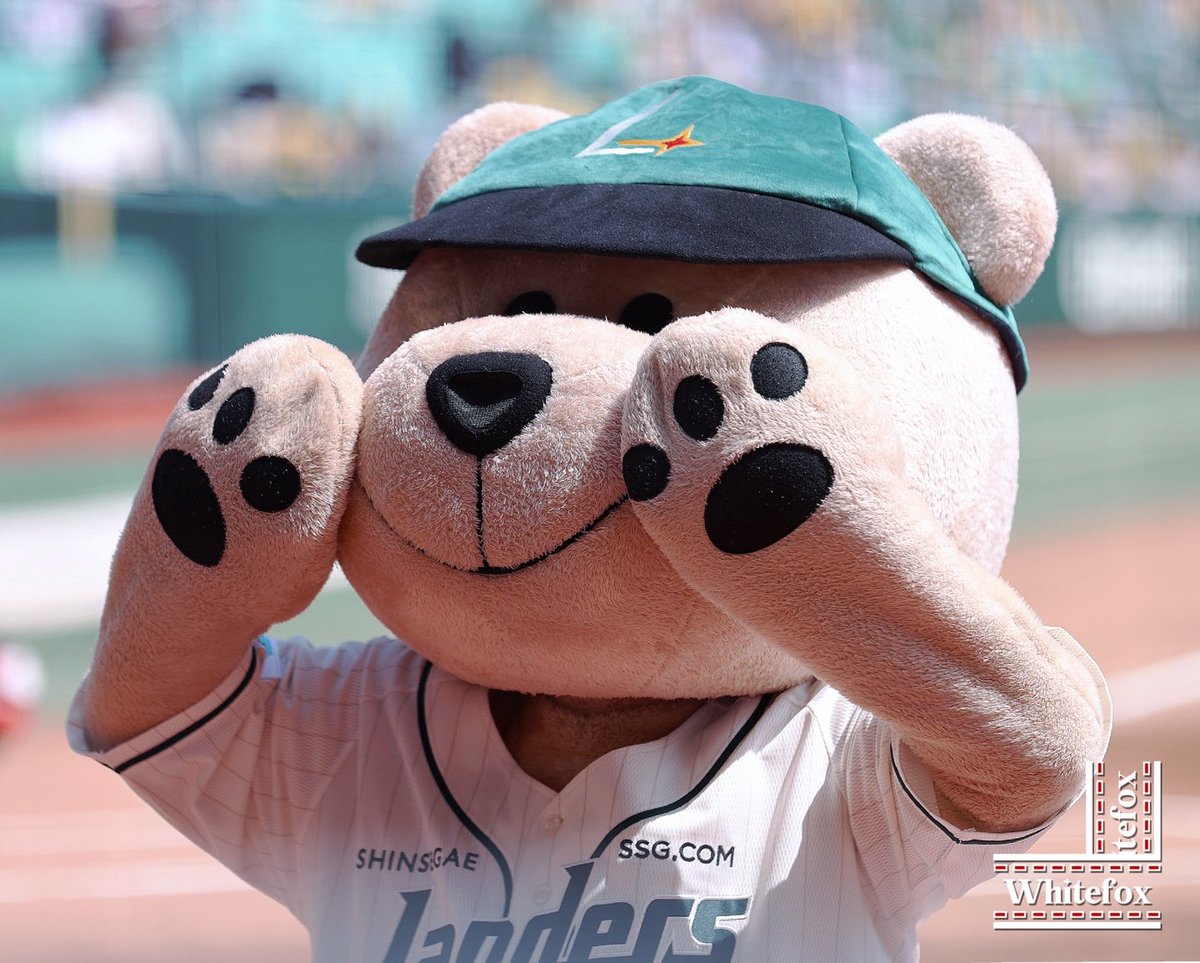 250420 빰

#ssg랜더스 #스타벅스 #베코 #베어리스타