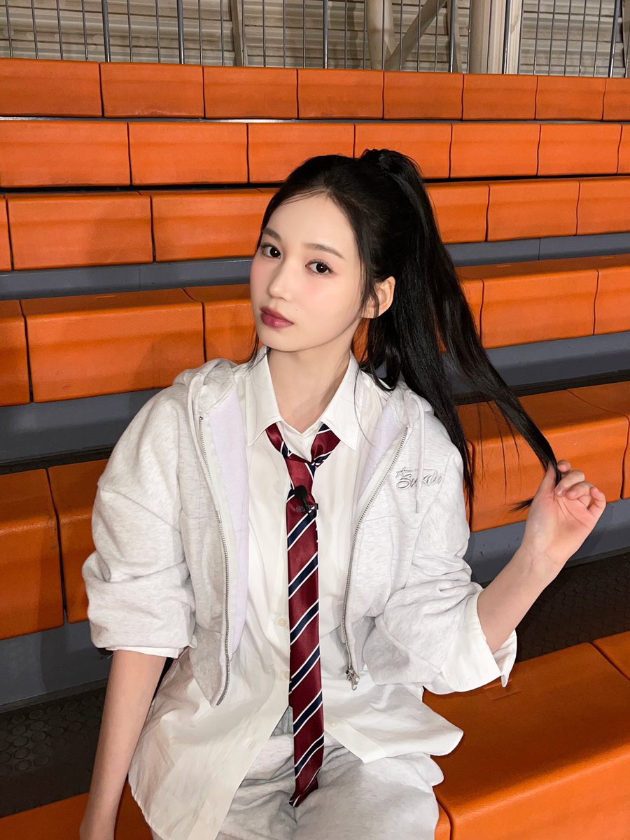 YEOWON. tweet media