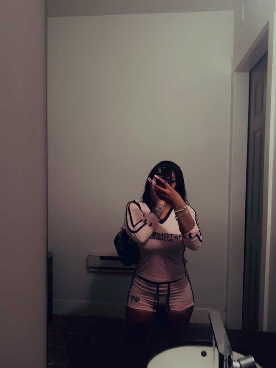 arizzy 👅 tweet media