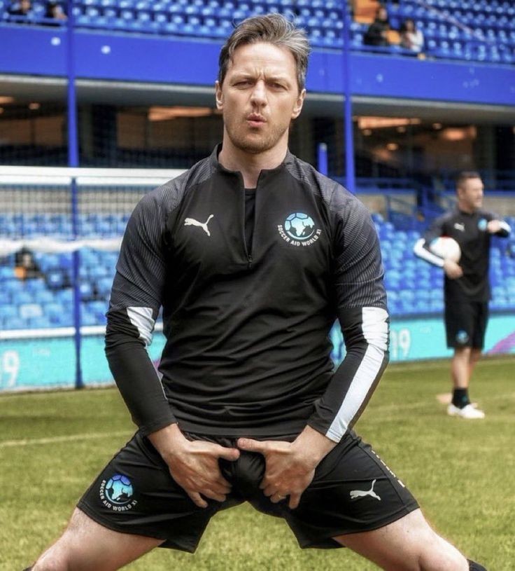 archive dilfs tweet media