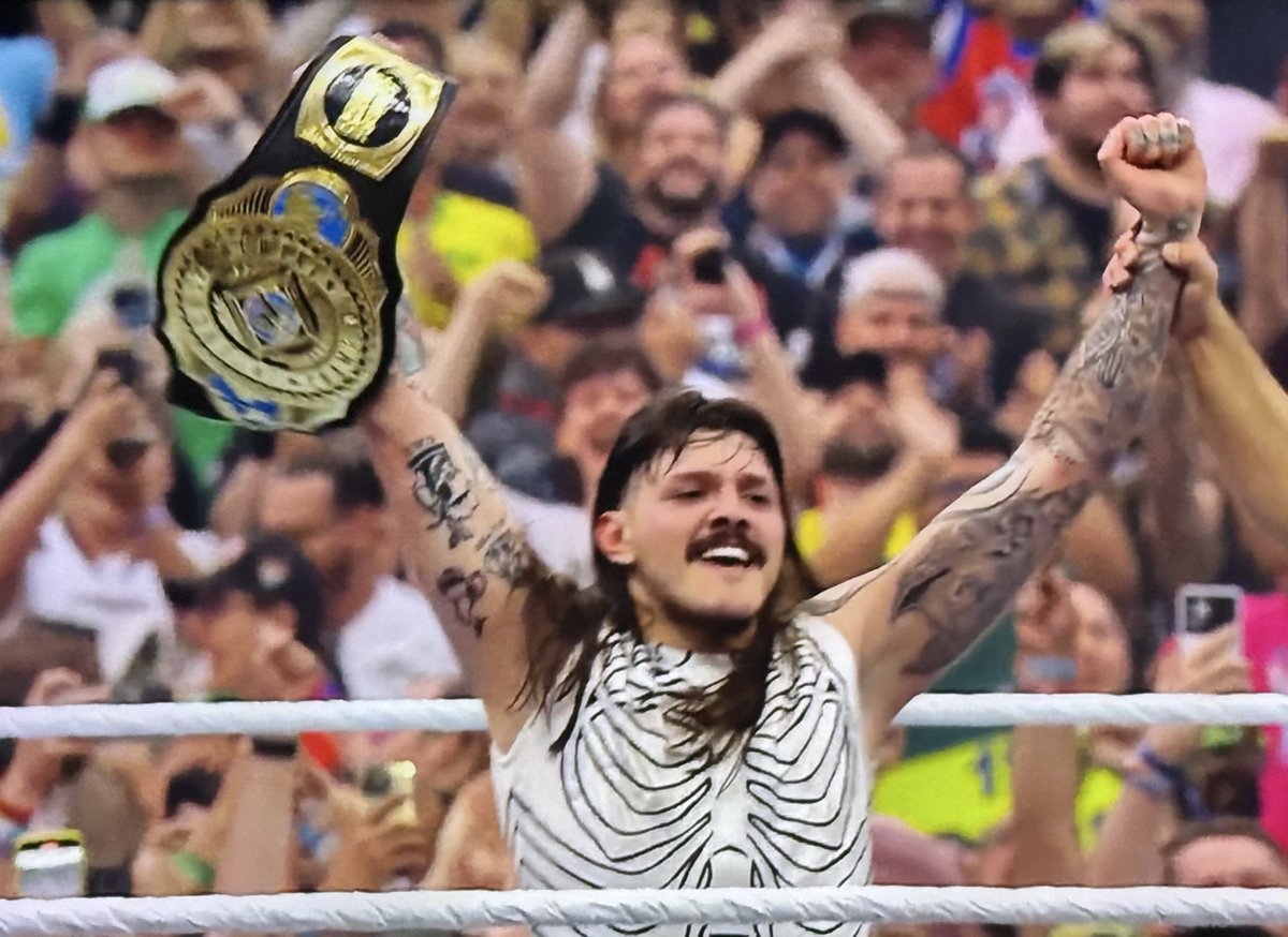 DIRTY DOM IS THE INTERCONTINENTAL CHAMPION!!!!!