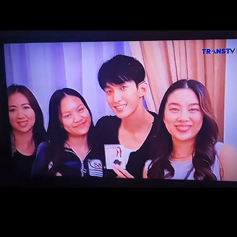ah is that where this came from then? 😭 oh it was a favour for yb. dokyeom is so sweet