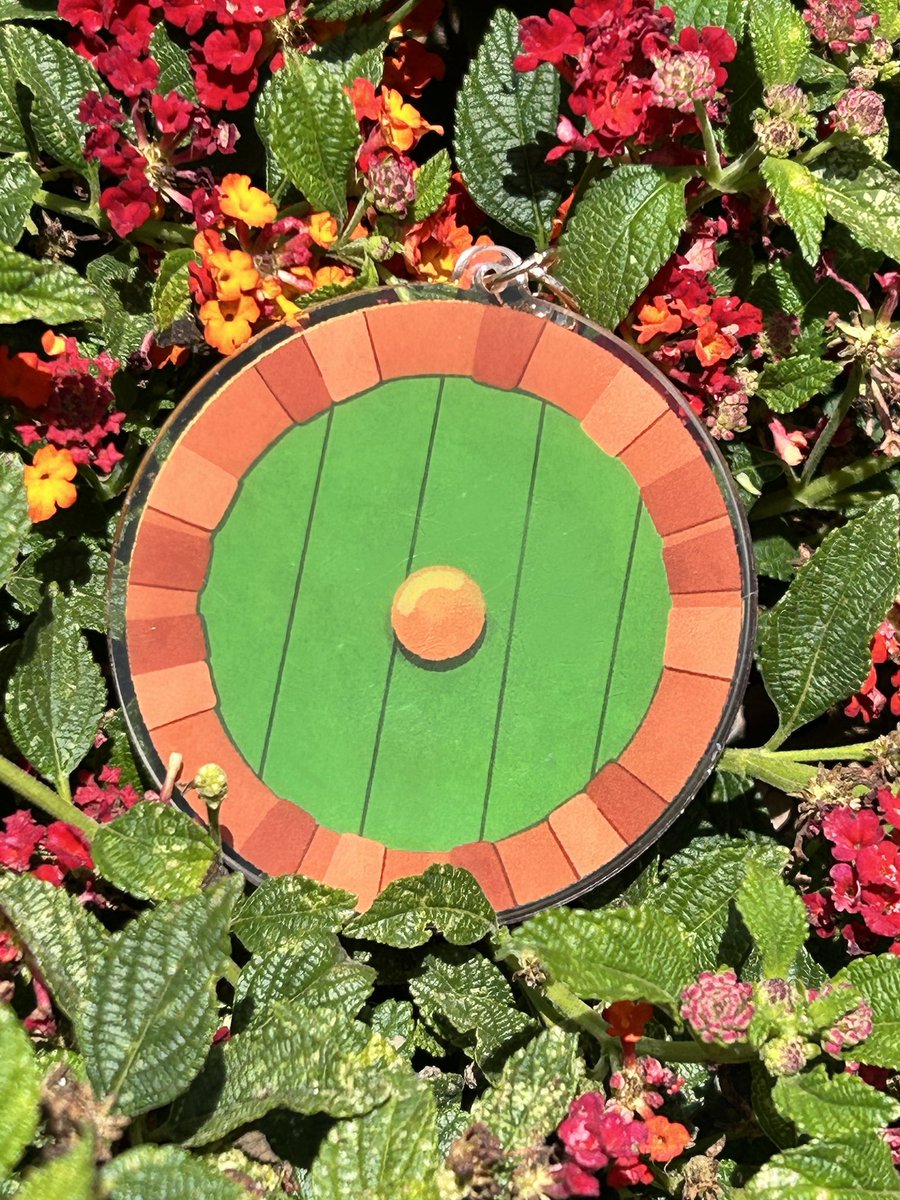 AM Haveson 🏳️🌈 🦖looking for prop work🦕 tweet media
