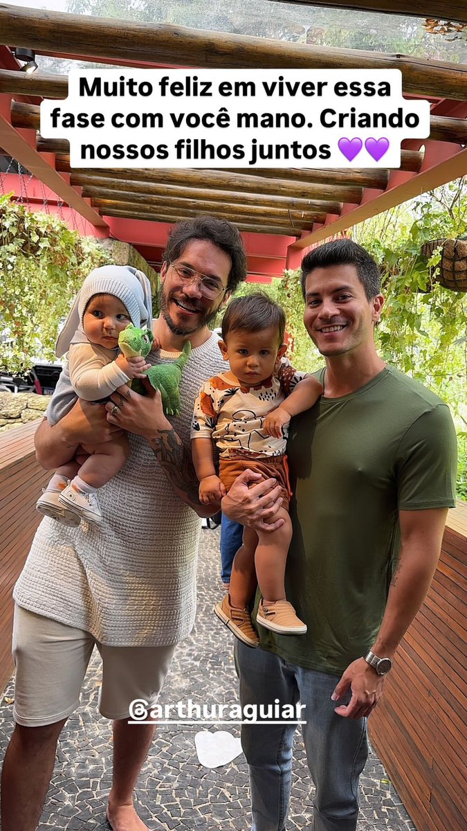 Do BBB para a vida! Amamos essa amizade do Eliezer com o Arthur Aguiar! 😍

Daqui a pouco às 22h50 tem live do eliminado no canal Leo Dias TV no YouTube. Bora assistir? #BBB25 

youtube.com/live/Au3u4VyvG…