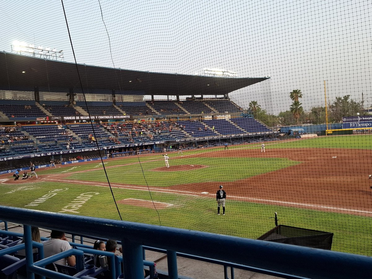 Aquí apenas comienza el año!!!
<a href="/AcererosOficial/">Acereros de Monclova</a>  💪