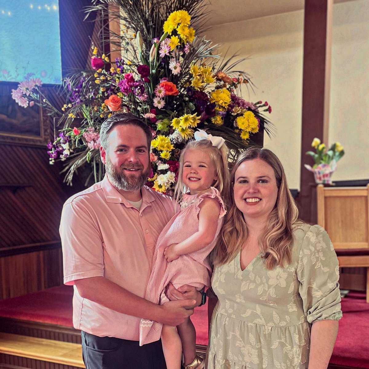 CoachBurns13's tweet photo. He is Risen. We serve a living Savior. #easter25 https://t.co/MIi67pRoAa