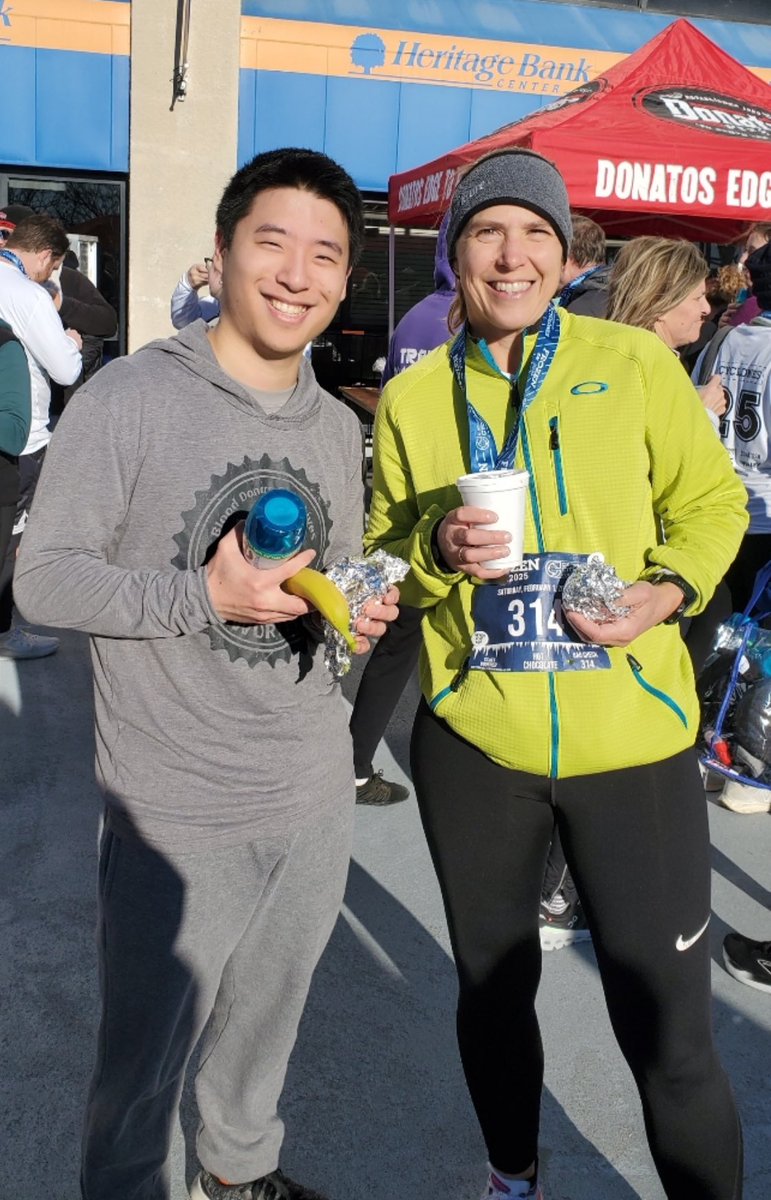 NKMIRS's tweet photo. Let’s catch up a bit, starting in February:
🍻 🥶 🍻 🥶 🍻 🥶 🍻 🥶 🍻 🥶 
Frozen 10K/5K in Cincinnati, OH
10K:
🏃🏻 @jdurrett51 38:16
🏃🏻‍♂️ Aaron Hardy 40:46
🏃🏻‍♀️ Stephanie Estridge 49:12
5K:
🏃🏻‍♀️ @RunCindyR 37:18
🏃🏻‍♂️ Eric Richmond 37:22 Debut! 🙌 https://t.co/vWMd90Cqcd