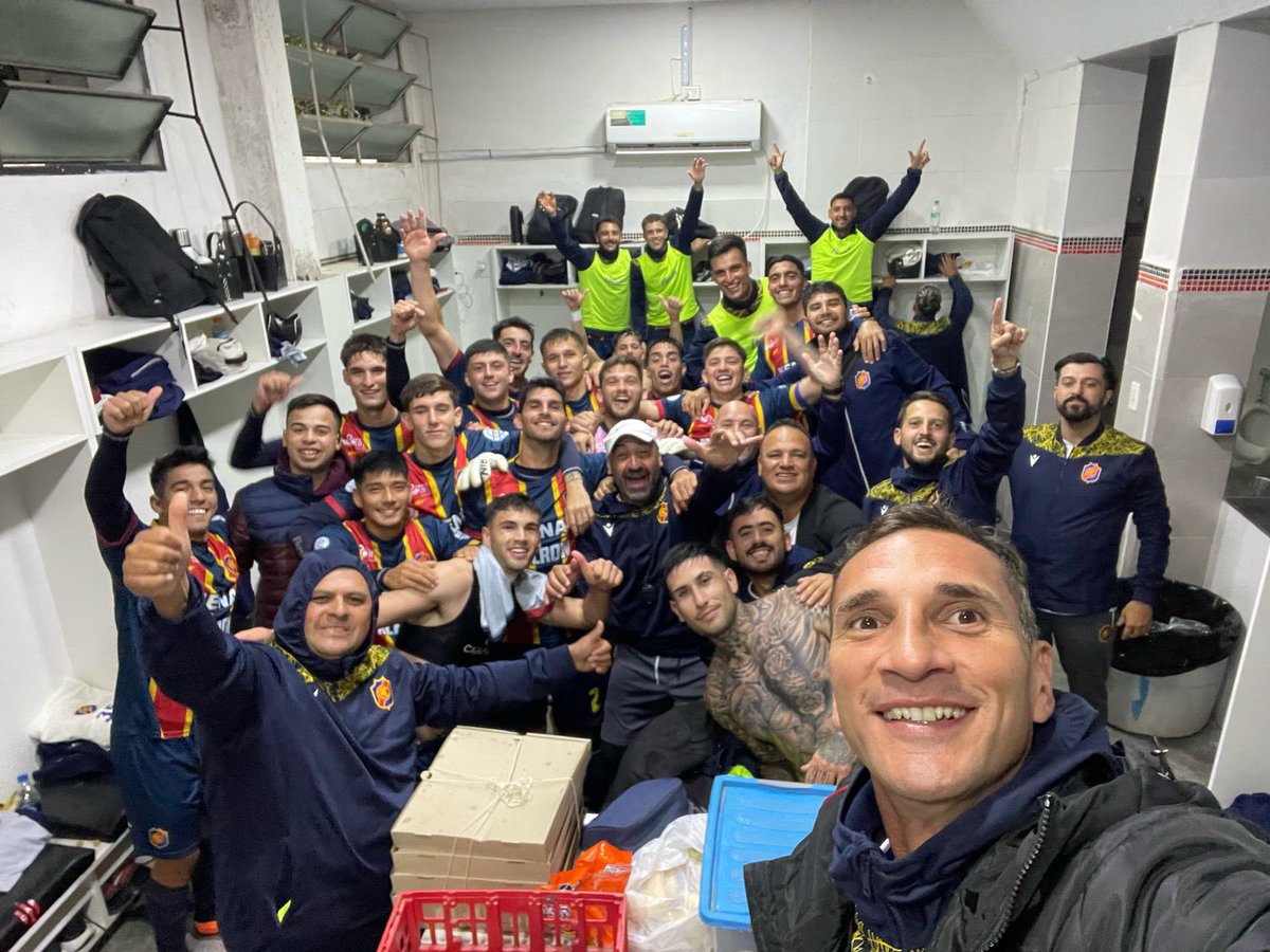 Para q disfrute la gente de Cole     💙💛❤️