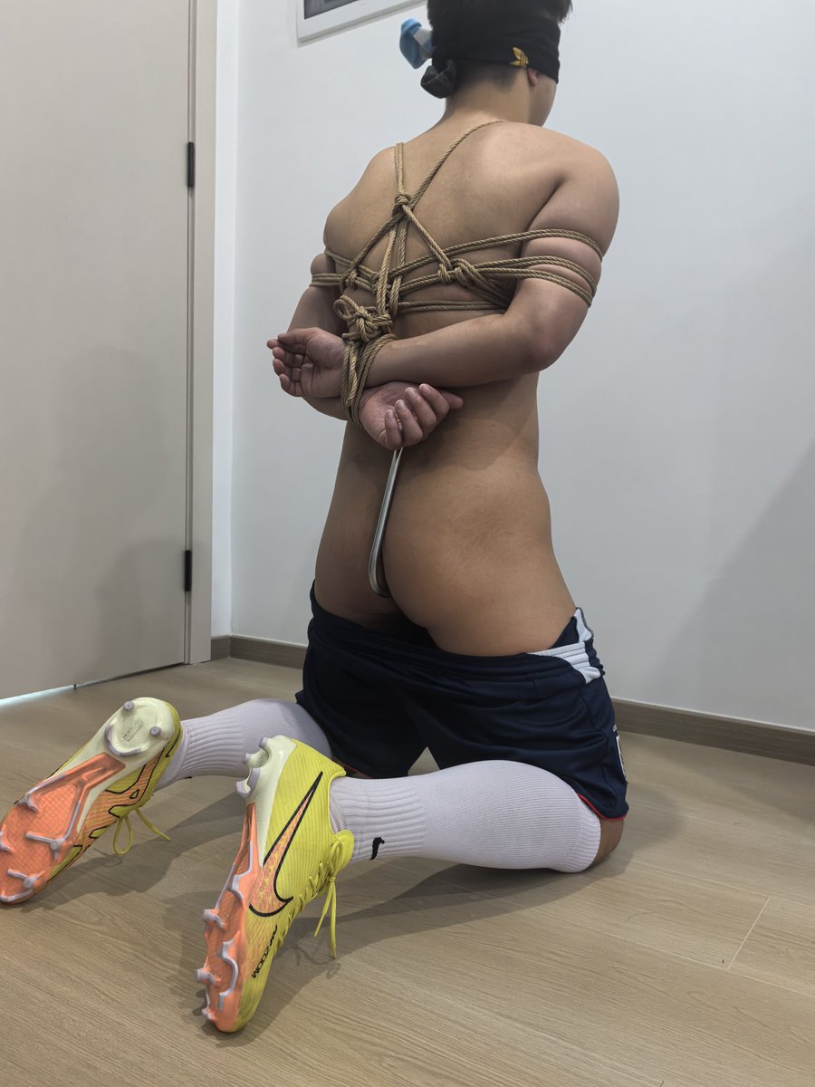 输了，那就跪下好好面壁思过吧
