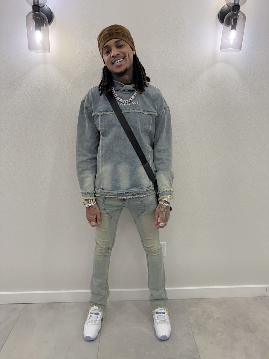 Badazzflow's tweet image. Yea I forgive but ain’t forget about them leaving me 🖤