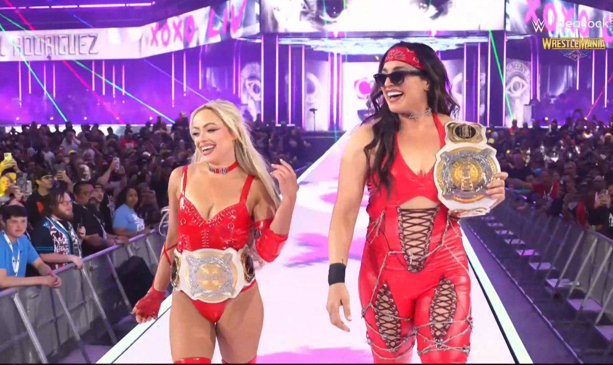 pretttiest tag team champions ever