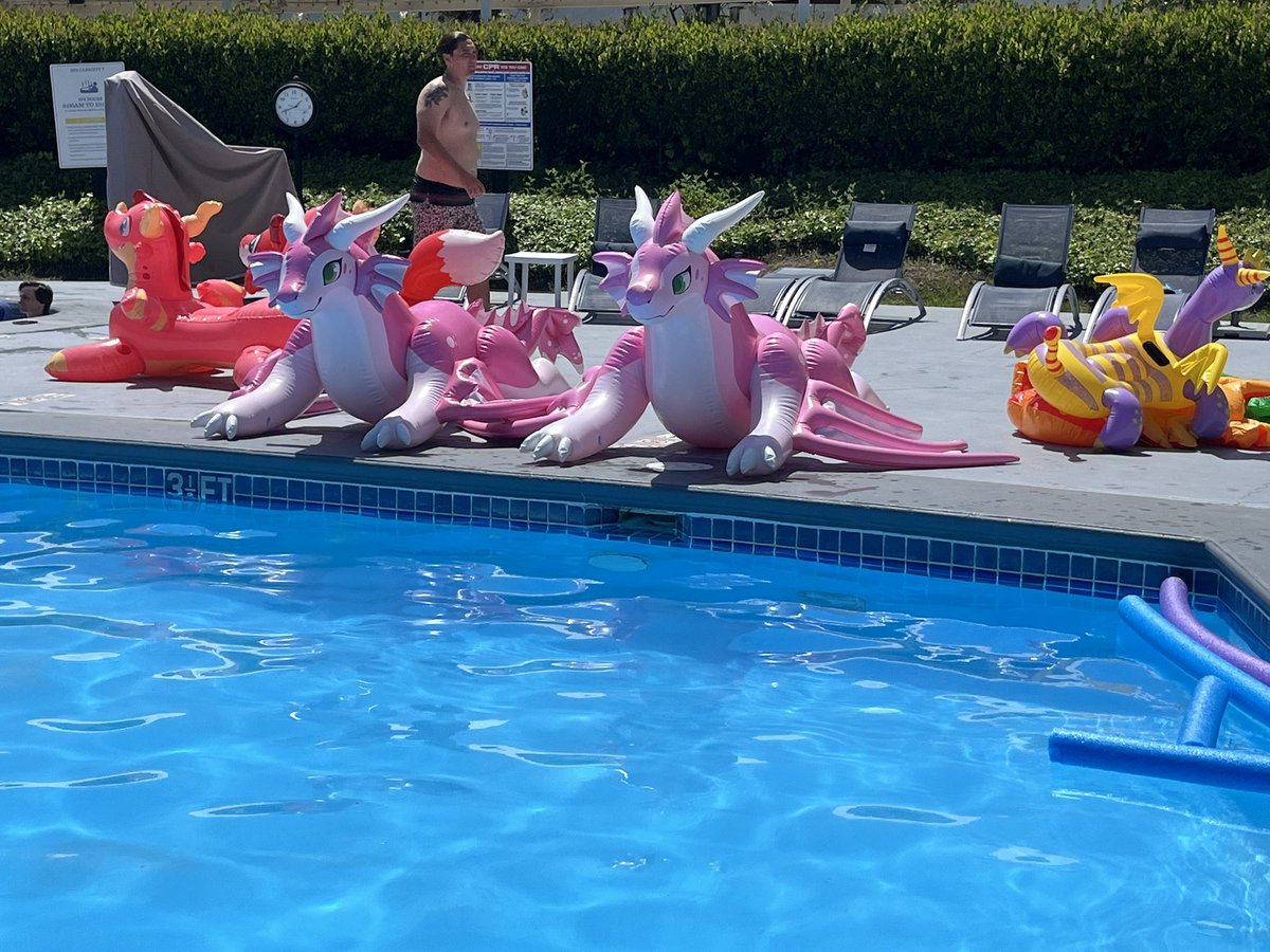 AdKw117's tweet image. A meeting of the ceriseys