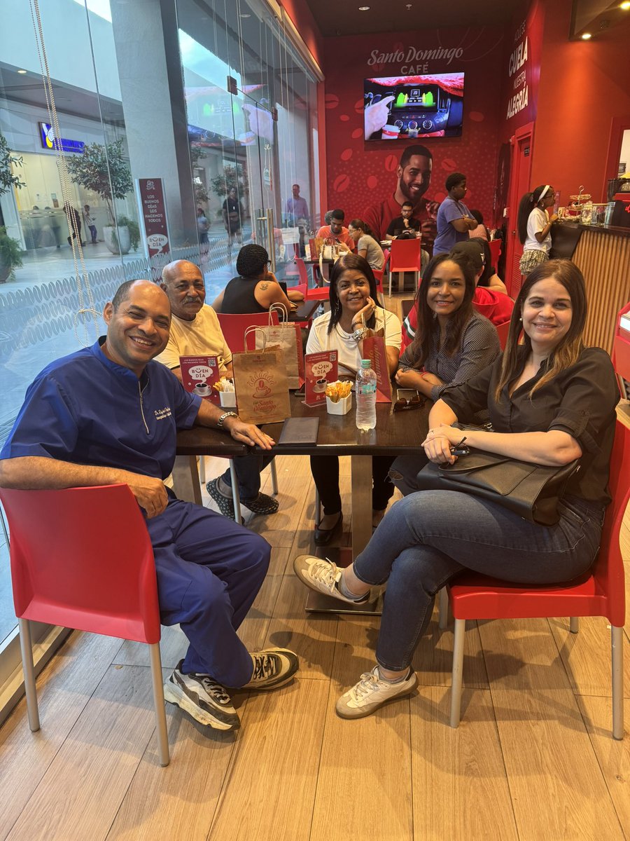 Comenzamos una nueva etapa en nuestra vida, gracias por esos agradables momentos de mí pre-cumpleaños, gracias a Dios por permitirme un año más de vida y de anticipo a todos ustedes que dedican un momento de su valioso tiempo para felicitarme. Saludos y abrazos para todos! 👋 🫂