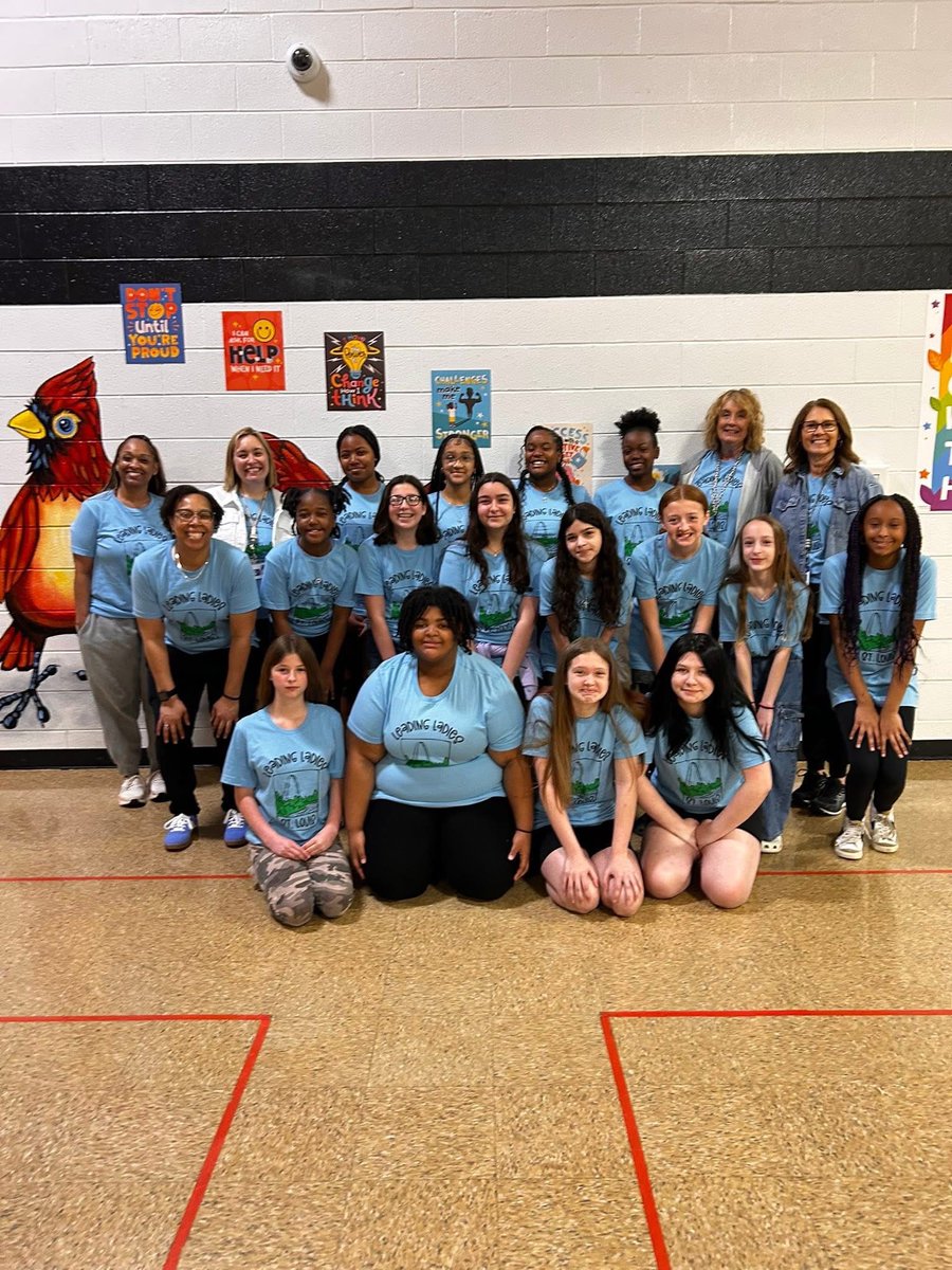 The 6th grade Leading Ladies enjoyed a great trip to St. Louis last week.   They visited the Gateway Arch, St. Louis Art Museum, the zoo, City Museum, and a dinner at the Old Spaghetti Factory!   Thank you to all those who sponsored them to help make this trip possible.