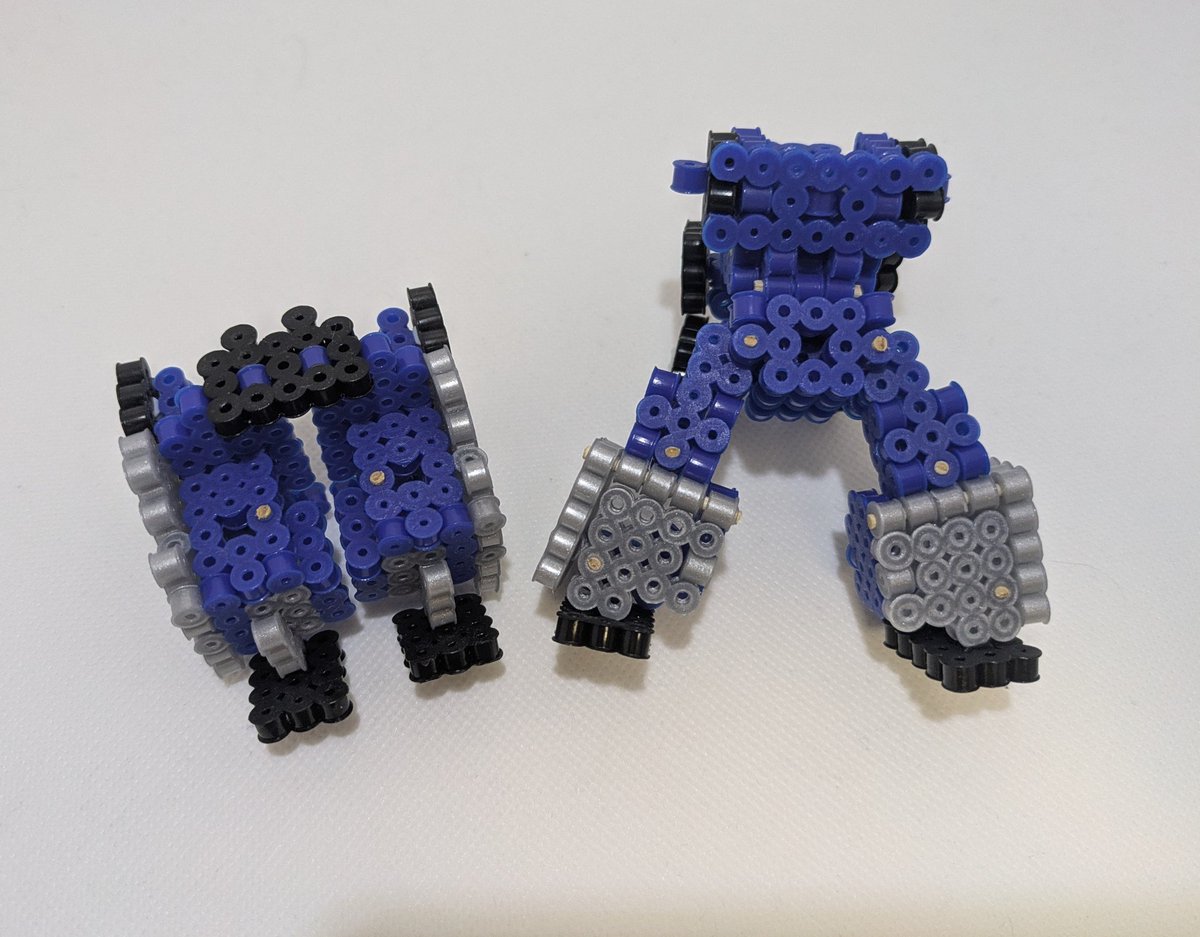 GT−02にアニマルモード専用の見映え重視verの下半身を作ってみました。
変形は出来ませんがかなり劇中に近いイメージになっていると思います。
#アイロンビーズ #特命戦隊ゴーバスターズ