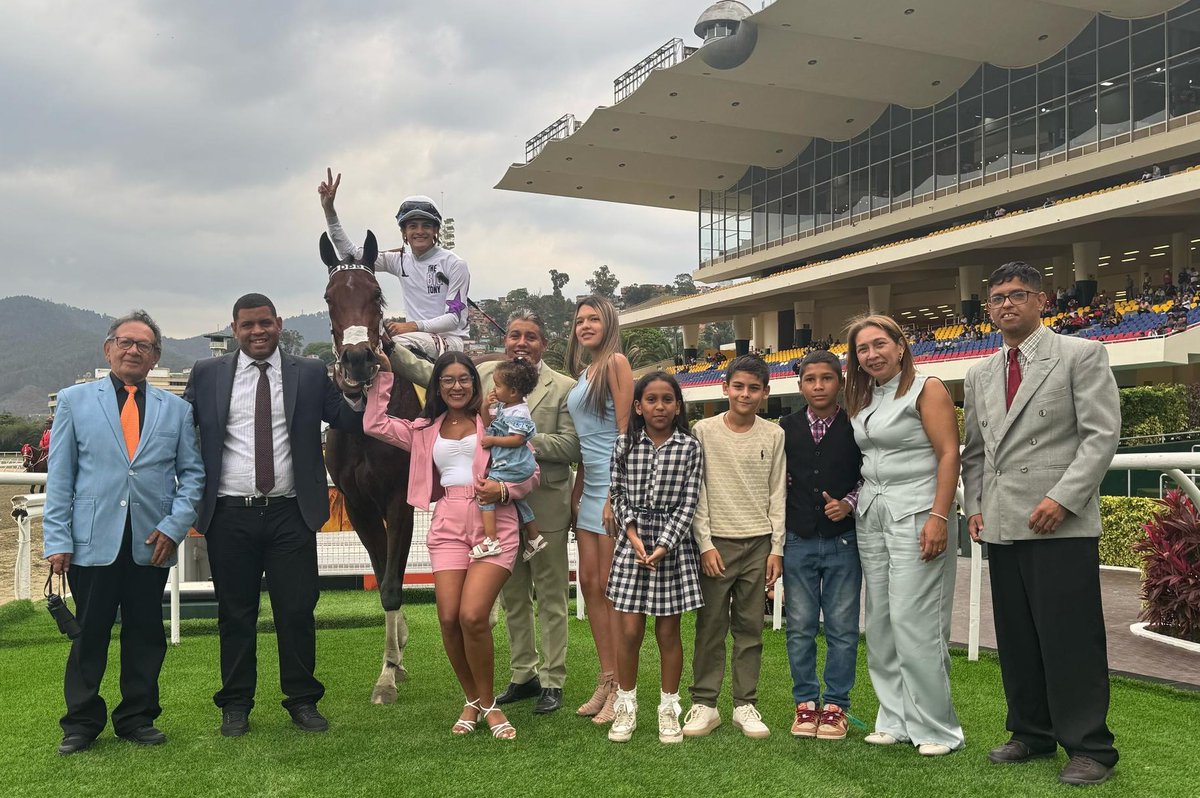 Marlon (@marlonpaezp) on Twitter photo #Hipismo El ejemplar Bucare, montado por el jinete <a href="/Francisqueve121/">Francisco Quevedo</a> y el entrenamiento de <a href="/Pimenteldanyj/">Dany jesus Pimentel</a>, alcanzó su 3er. triunfo en La Rinconada. El nacido y criado en el Haras <a href="/LUMITO/">LUMI MITO</a>, propiedad del Stud "The Big Tony", recorrió los 1.200 metros en 75 segundos y 2 quintos #Hipismo El ejemplar Bucare, montado por el jinete <a href="/Francisqueve121/">Francisco Quevedo</a> y el entrenamiento de <a href="/Pimenteldanyj/">Dany jesus Pimentel</a>, alcanzó su 3er. triunfo en La Rinconada. El nacido y criado en el Haras <a href="/LUMITO/">LUMI MITO</a>, propiedad del Stud "The Big Tony", recorrió los 1.200 metros en 75 segundos y 2 quintos