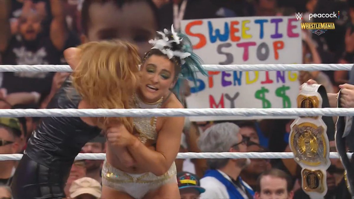 BeckyLynchNet's tweet photo. #BeckyLynch #TheMan #BigTimeBecks #WWE #Wrestlemania https://t.co/hK3ghm4cV1