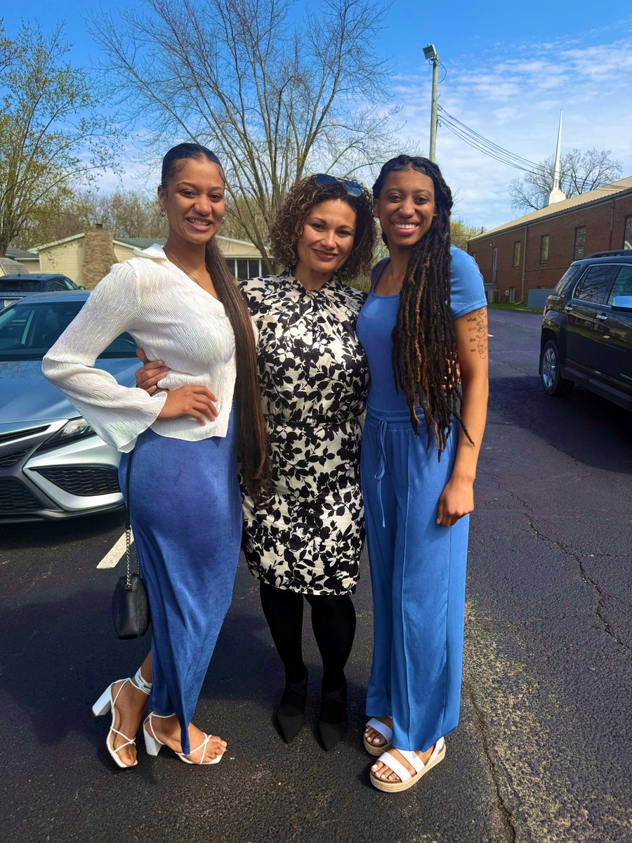 Thankful I was able to attend Easter service with the girls today in Ohio. 
W/ <a href="/alayha_allen/">layy</a> , <a href="/jayciallen14/">Jayci</a> 
He has Risen ✝️