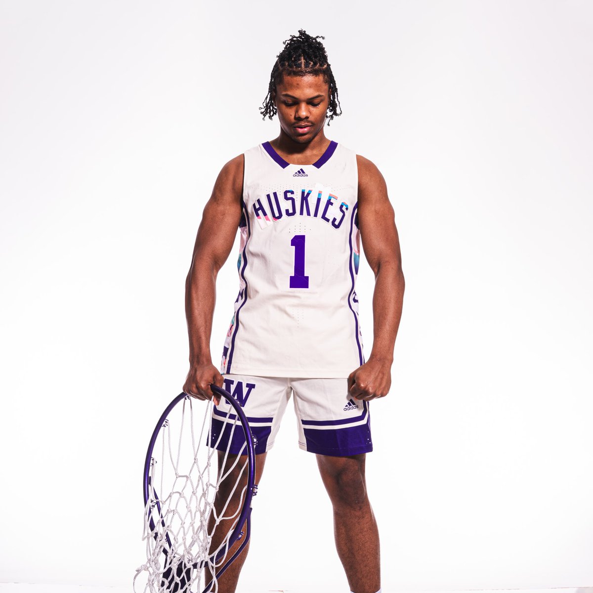 Washington Men's Basketball tweet media