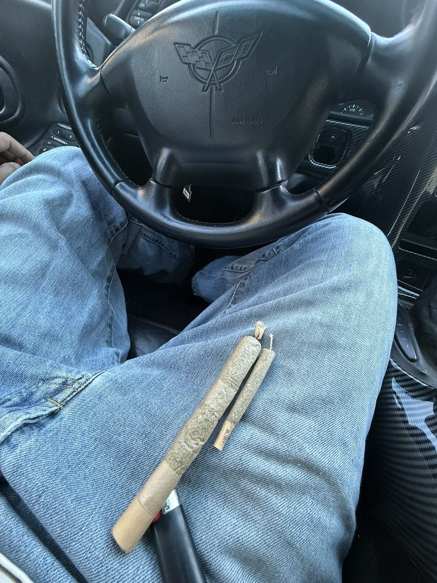 dollarfed's tweet photo. @RAWLIFE247 happy 420 https://t.co/T4BhsyTab1