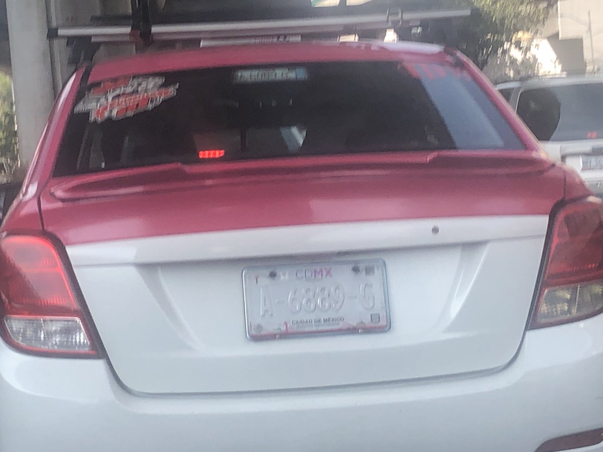 civismo3's tweet photo. @VigimoviCDMX @UCS_GCDMX @LaSEMOVI placas totalmente alteradas , taxi A6889G, periférico sur y Luis Cabrera, 20 abril 1015 am. https://t.co/YigI1Bx045