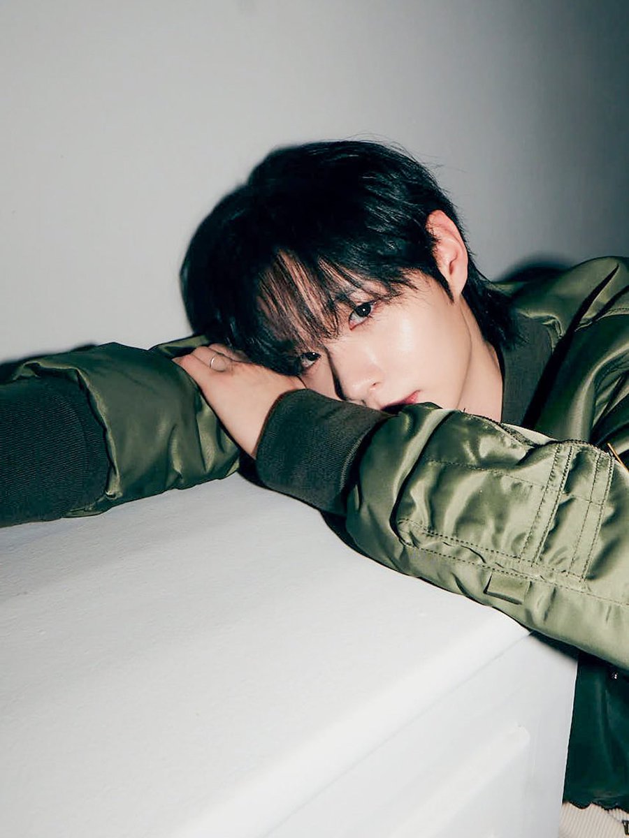 CLOSE YOUR EYES Instagram

#김성민 #KIMSUNGMIN 
#CLOSEYOUREYES #클로즈유어아이즈