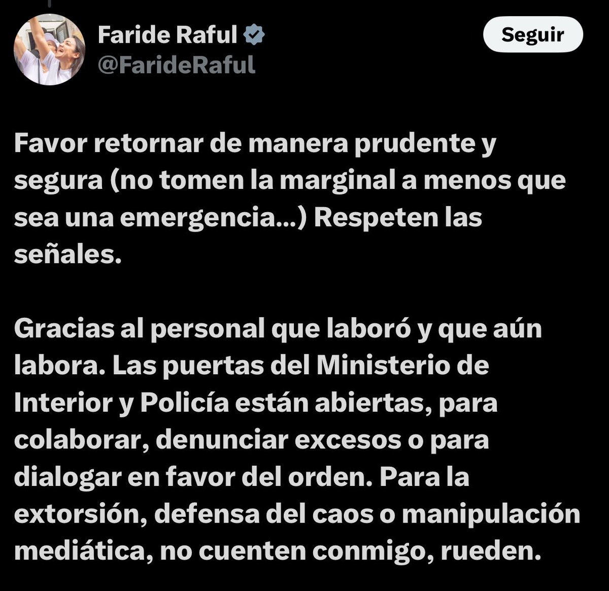 José Martínez Brito (@jmartinezbrito) on Twitter photo Según el Art. 400 del CPD, Se considera extorsión el hecho de “obligar por violencia o amenazas, a entregar fondos, valores, documentos o a firmar o destruir documentos que puedan comprometerla.” Si alguien está extorsionando a <a href="/FarideRaful/">Faride Raful</a> ella debiera decir quién es. Según el Art. 400 del CPD, Se considera extorsión el hecho de “obligar por violencia o amenazas, a entregar fondos, valores, documentos o a firmar o destruir documentos que puedan comprometerla.” Si alguien está extorsionando a <a href="/FarideRaful/">Faride Raful</a> ella debiera decir quién es.