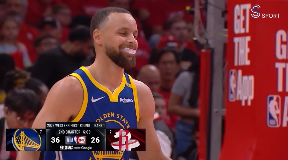 TR_Warriors's tweet photo. Dray -> Steph 😜
18-3’lük seriyle farkı çift haneye çıkardık
#devammm https://t.co/H4KIB2JYN4